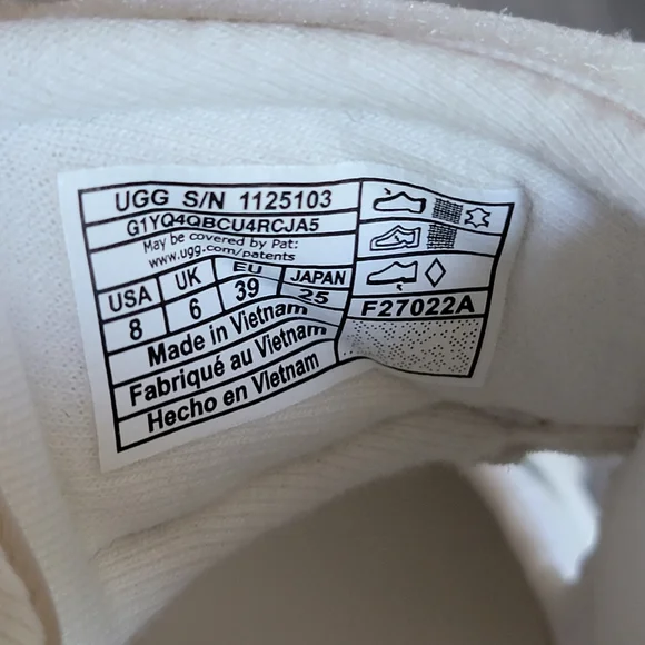 UGG LA Cloud Strap Sandal - Picture 8 of 9